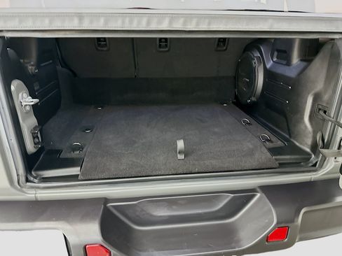 Used 2023 Jeep Wrangler Unlimited w/ Cold Weather Group image 29