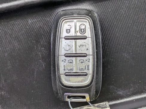 Used 2019 Chrysler Pacifica Touring-L w/ Advanced Safetytec Group FWD image 30