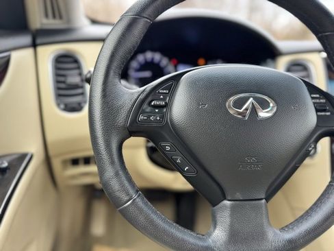 Used 2017 INFINITI QX50 AWD w/ Premium Plus Package image 23