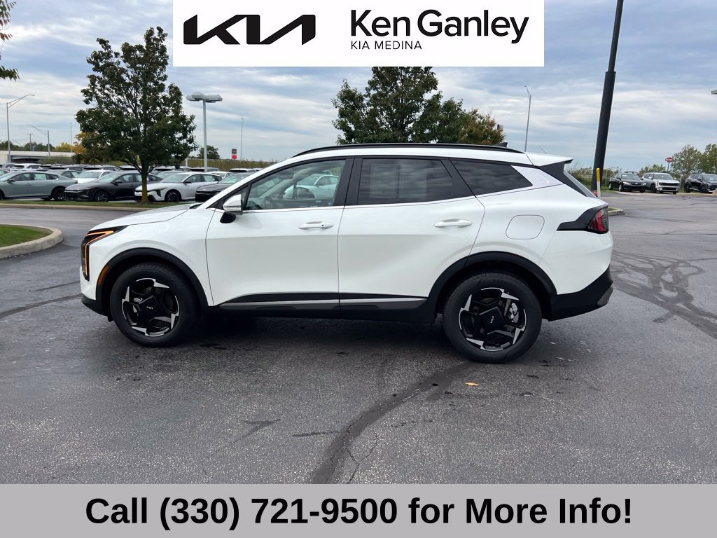 Certified 2026 Kia Sportage EX w/ EX Panoramic Sunroof Package AWD/4WD image 16