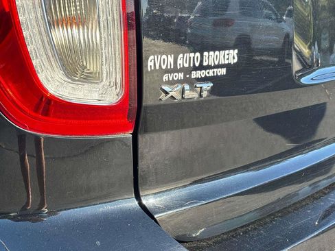 Used 2012 Ford Explorer XLT image 31