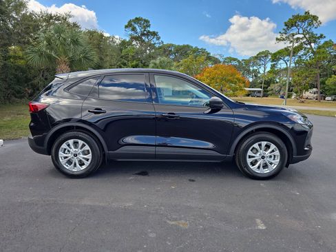 New 2026 Ford Escape Active w/ Tech Pack #1 FWD image 3
