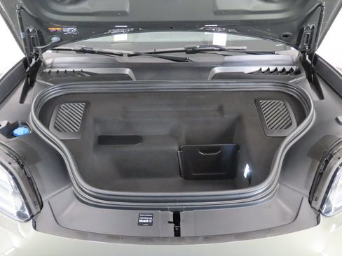 Certified 2025 Porsche Macan 4 Electric AWD/4WD image 50