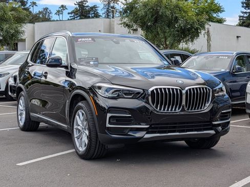 Certified 2023 BMW X5 xDrive45e w/ Climate Comfort Package image 3