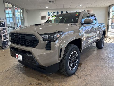 Certified 2026 Toyota Tacoma TRD Sport AWD/4WD image 6