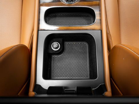 Used 2019 Bentley Bentayga image 29