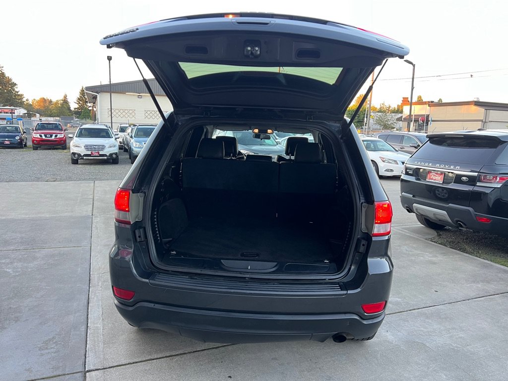 Used 2011 Jeep Grand Cherokee Laredo AWD/4WD image 15