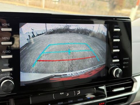 Used 2024 Toyota Sienna XLE image 22