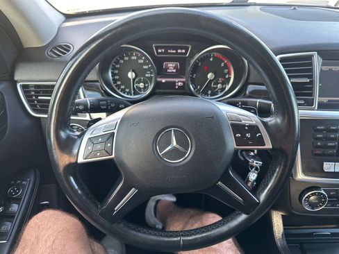 Used 2013 Mercedes-Benz ML 350 BlueTEC 4MATIC image 16