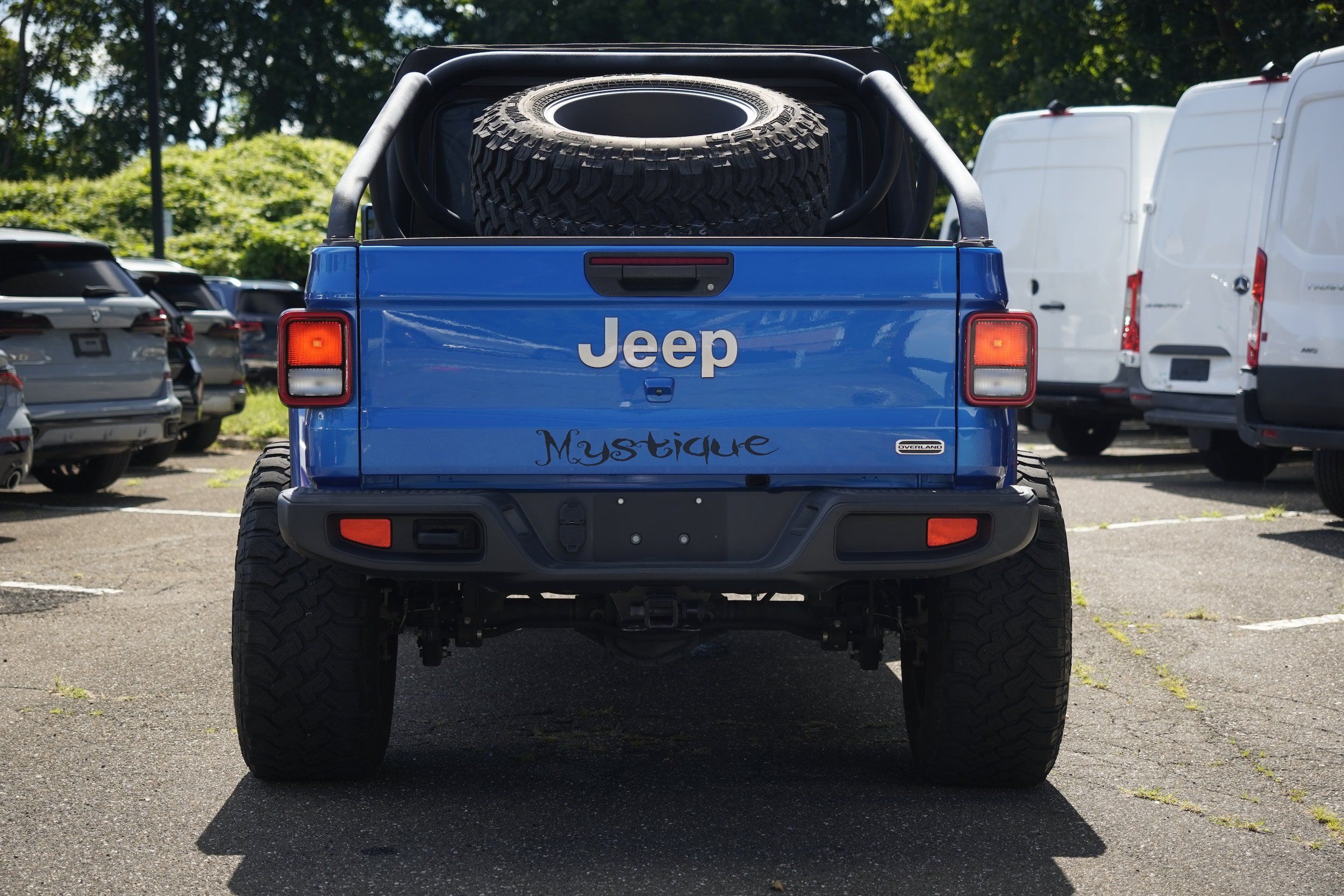 Used 2021 Jeep Gladiator Overland w/ Trailer Tow Package AWD/4WD image 6