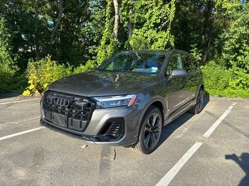 Used 2025 Audi Q7 3.0T Premium Plus w/ Premium Plus Package AWD/4WD image 3