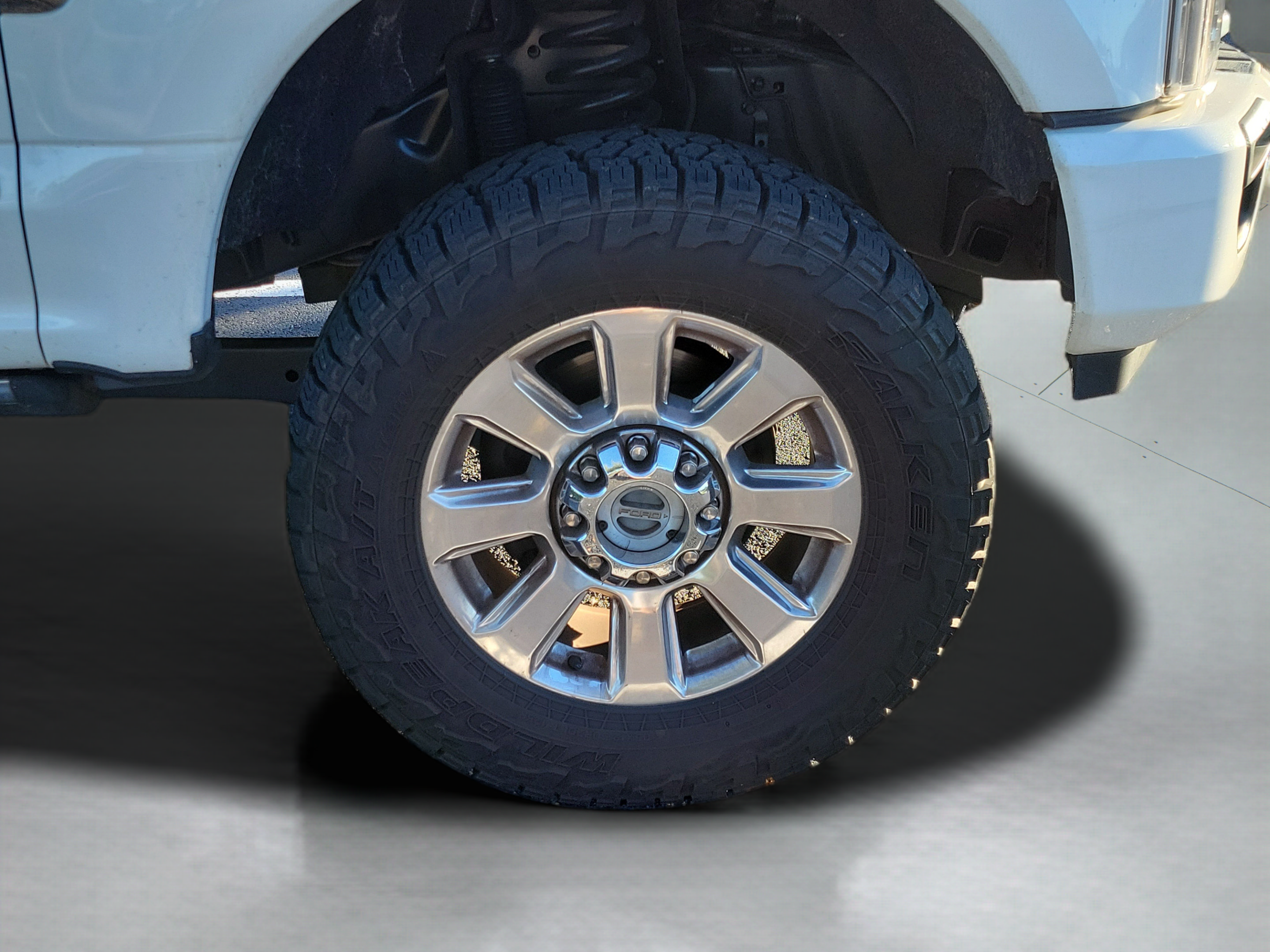 Used 2021 Ford F250 Platinum w/ FX4 Off-Road Package AWD/4WD image 15