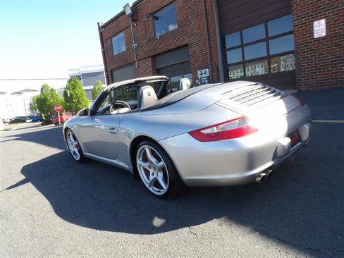 Used 2006 Porsche 911 Carrera S image 3