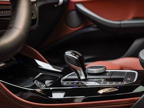 Used 2025 BMW X4 xDrive30i w/ Premium Package image 24