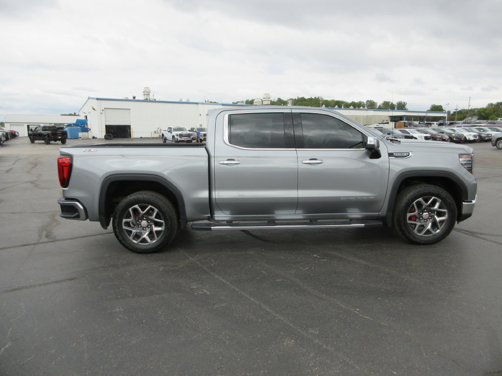 Certified 2024 GMC Sierra 1500 SLT w/ SLT Premium Plus Package AWD/4WD image 5