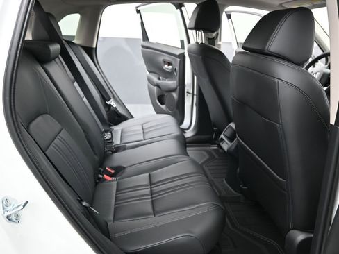 Used 2026 Honda HR-V EX-L image 11