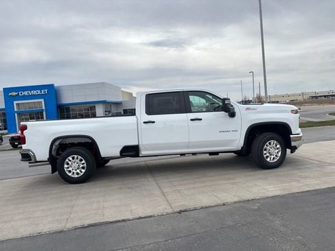 New 2026 Chevrolet Silverado 3500 W/T AWD/4WD image 2