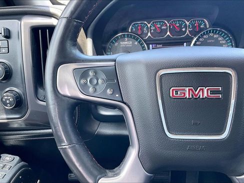 Used 2021 RAM 1500 Laramie AWD/4WD image 10