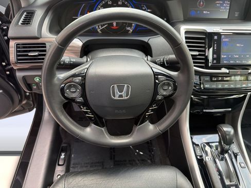 Used 2017 Honda Accord EX-L image 29