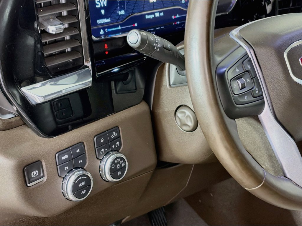 Used 2023 GMC Sierra 1500 SLT w/ SLT Premium Plus Package AWD/4WD image 11