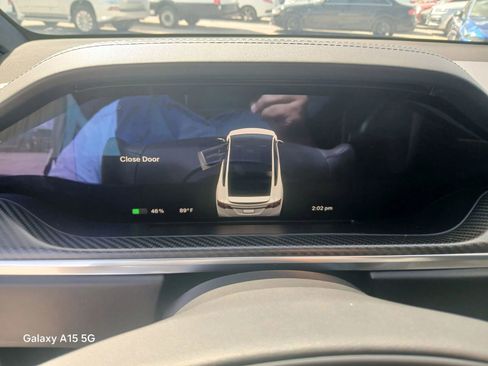 Used 2022 Tesla Model X Plaid image 33