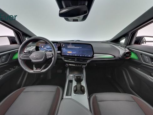 Used 2024 Chevrolet Equinox EV RS FWD image 24
