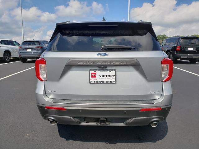 Used 2023 Ford Explorer XLT w/ Equipment Group 202A AWD/4WD image 6