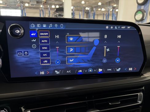 New 2026 Chevrolet Traverse LT w/ Midnight/Sport Edition image 26