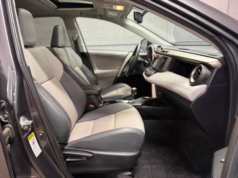 Used 2013 Toyota RAV4 Limited AWD/4WD image 25