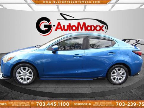 Used 2017 Toyota Yaris iA image 8
