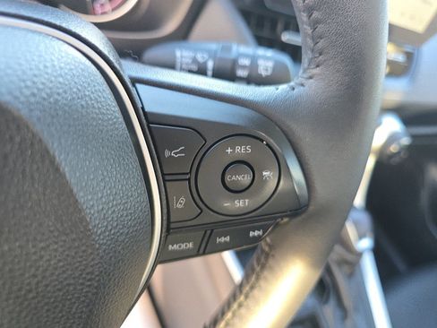 Used 2023 Toyota RAV4 XLE Premium image 22