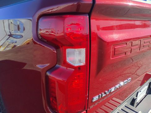 Used 2020 Chevrolet Silverado 1500 LT w/ Texas Edition image 16