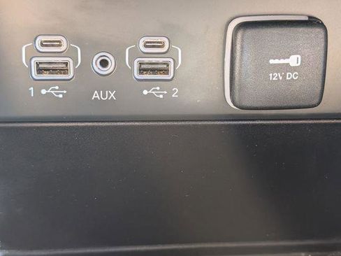 Certified 2025 Jeep Grand Cherokee Limited w/ Black Appearance Package AWD/4WD image 32