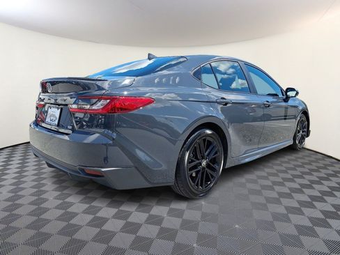 Used 2025 Toyota Camry SE FWD image 6