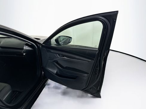 Used 2025 MAZDA MAZDA3 s image 32