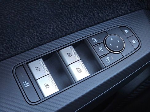 New 2025 Mitsubishi Outlander SEL image 16