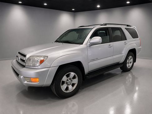 Used 2005 Toyota 4Runner Limited AWD/4WD image 4