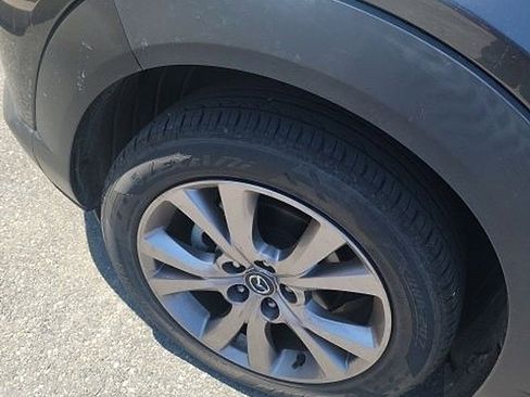 Used 2023 MAZDA CX-30 AWD 2.5 S w/ Preferred Package image 4