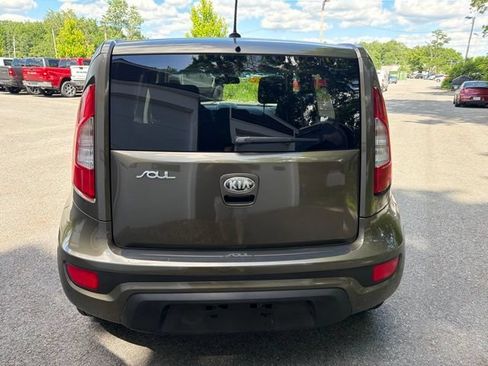 Used 2013 Kia Soul FWD image 4