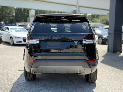 Used 2019 Land Rover Discovery SE image 5
