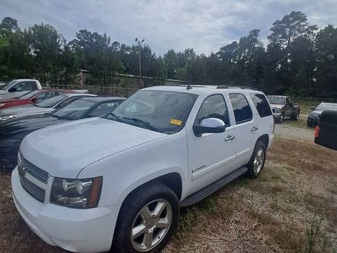 Used 2008 Chevrolet Tahoe LTZ w/ LTZ Preferred Equipment Group RWD image 1