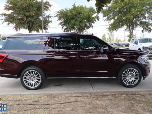 Used 2024 Ford Expedition Max Limited RWD image 2