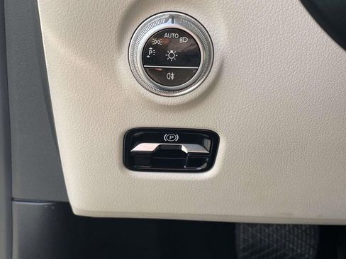 Used 2022 Mercedes-Benz C 300 Sedan image 20