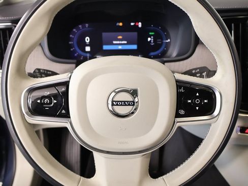 Used 2024 Volvo S90 T8 Ultimate w/ Lounge Package AWD/4WD image 3