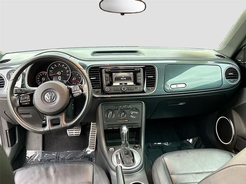 Used 2012 Volkswagen Beetle Turbo FWD image 22