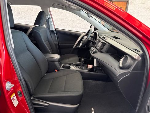 Certified 2016 Toyota RAV4 LE AWD/4WD image 46