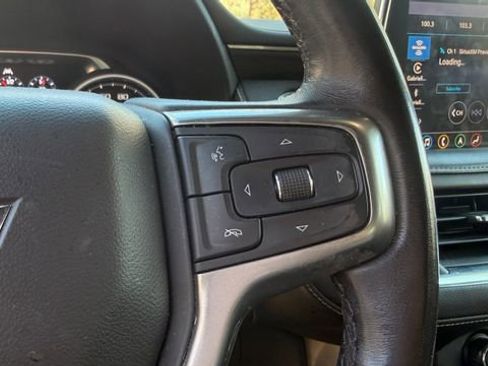 Used 2021 Chevrolet Suburban Premier w/ Premium Package image 25