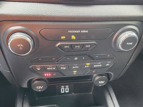 Used 2023 Ford Ranger Lariat w/ Tremor Off-Road Package image 40