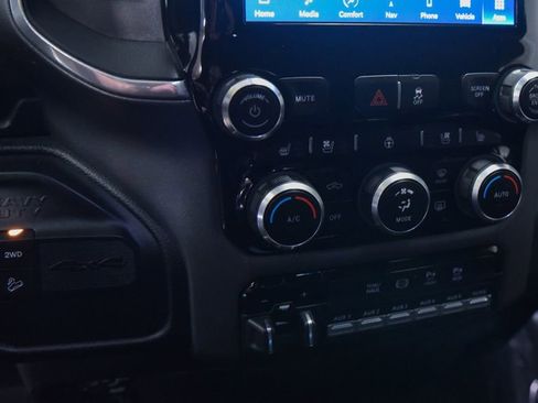 Used 2022 RAM 2500 Laramie AWD/4WD image 18