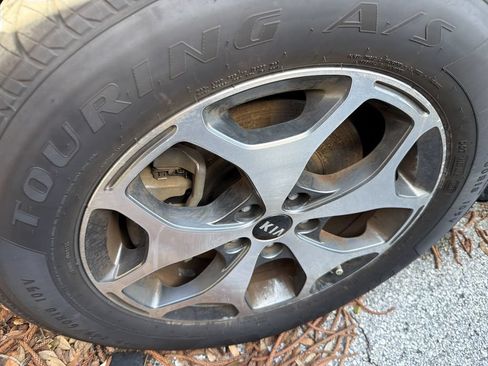 Used 2020 Kia Telluride EX w/ Towing Package FWD image 4